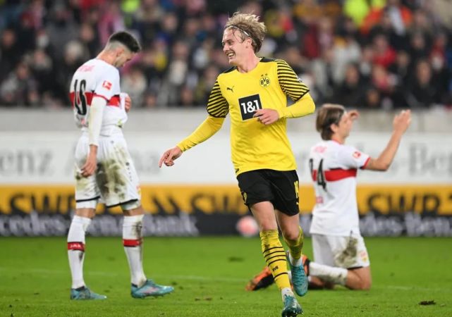 包含柏林赫塔输球后球员反思，力争逆转战绩的词条