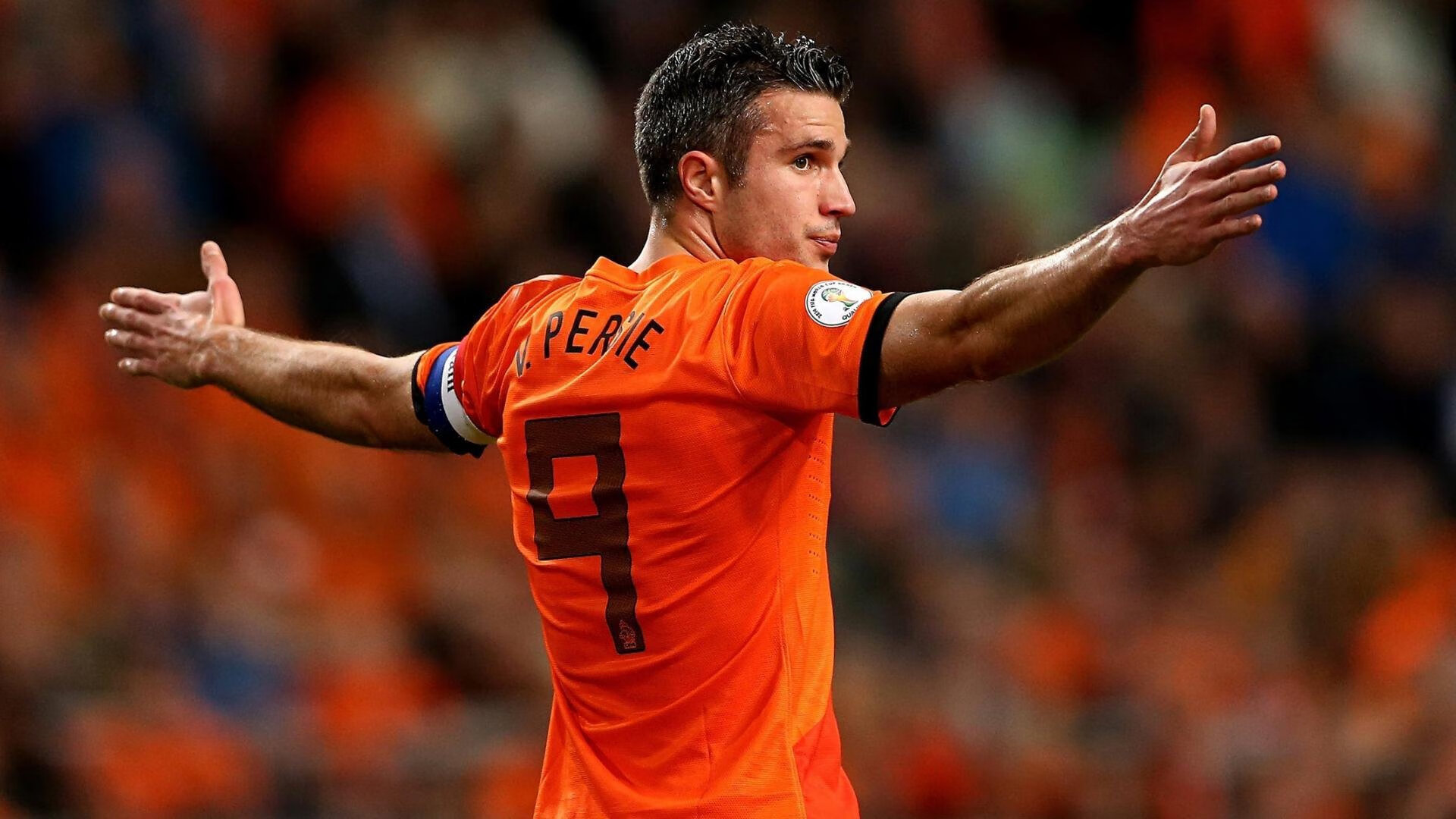 足球赛场焦点！德国队对阵俄罗斯队，强强对话引爆全球球迷关注